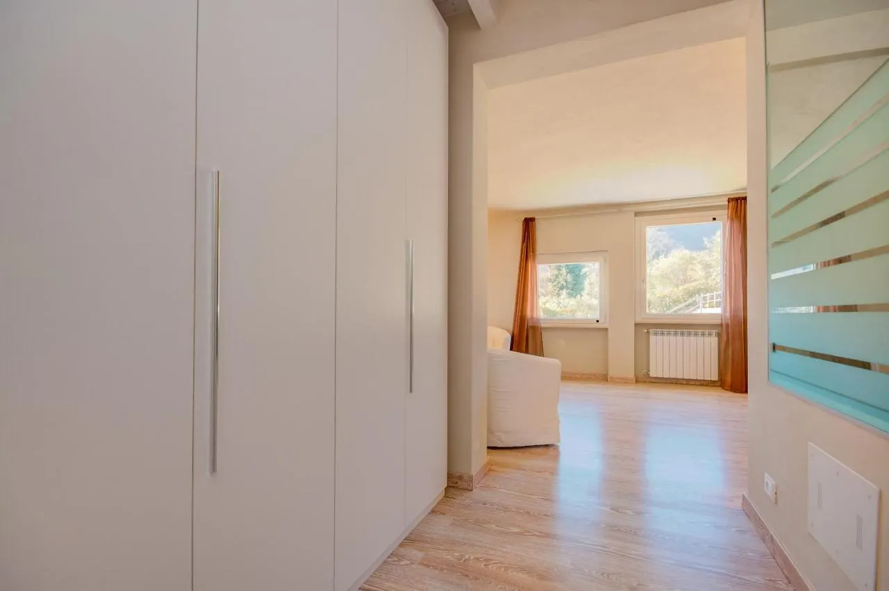 Ca Rossa Ibisco By Garda Fewo Toscolano Maderno Apartmán