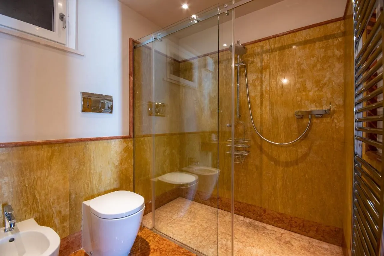 Apartment Ca Rossa Ibisco By Garda Fewo Toscolano Maderno
