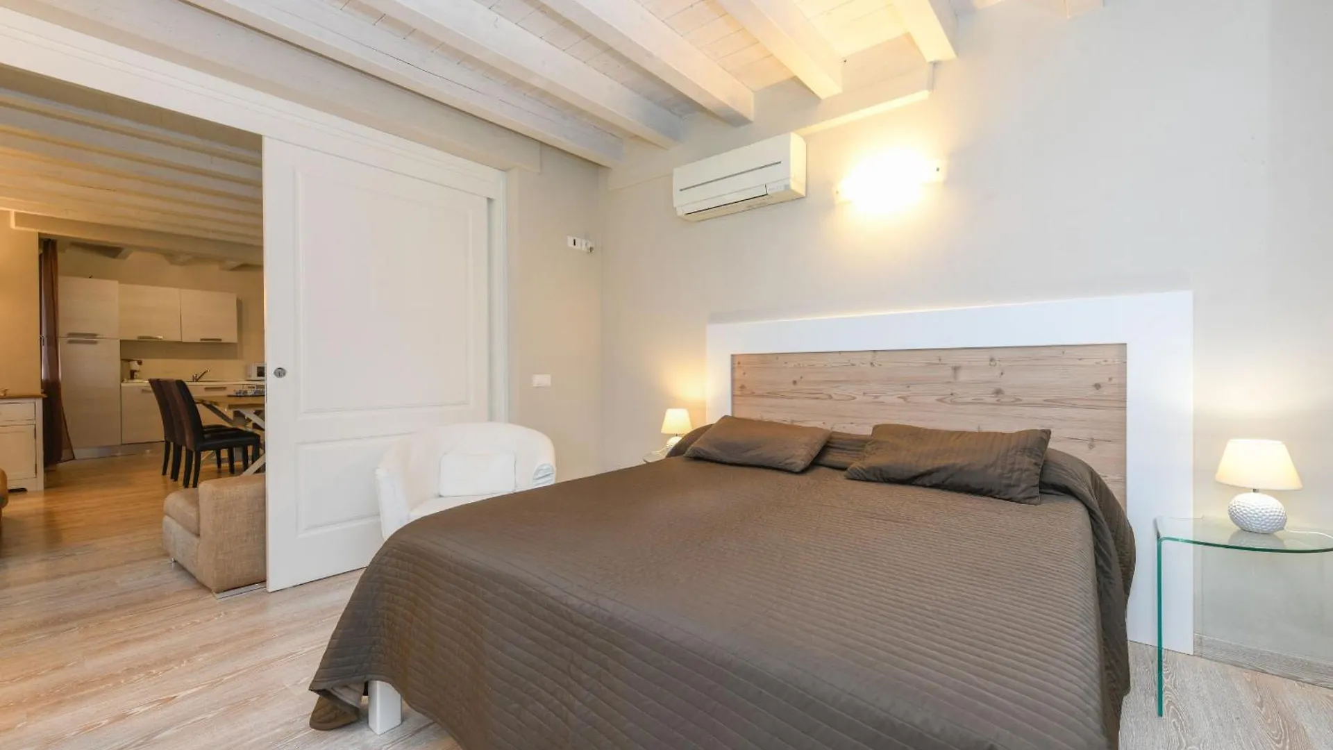 Apartment Ca Rossa Ibisco By Garda Fewo Toscolano Maderno
