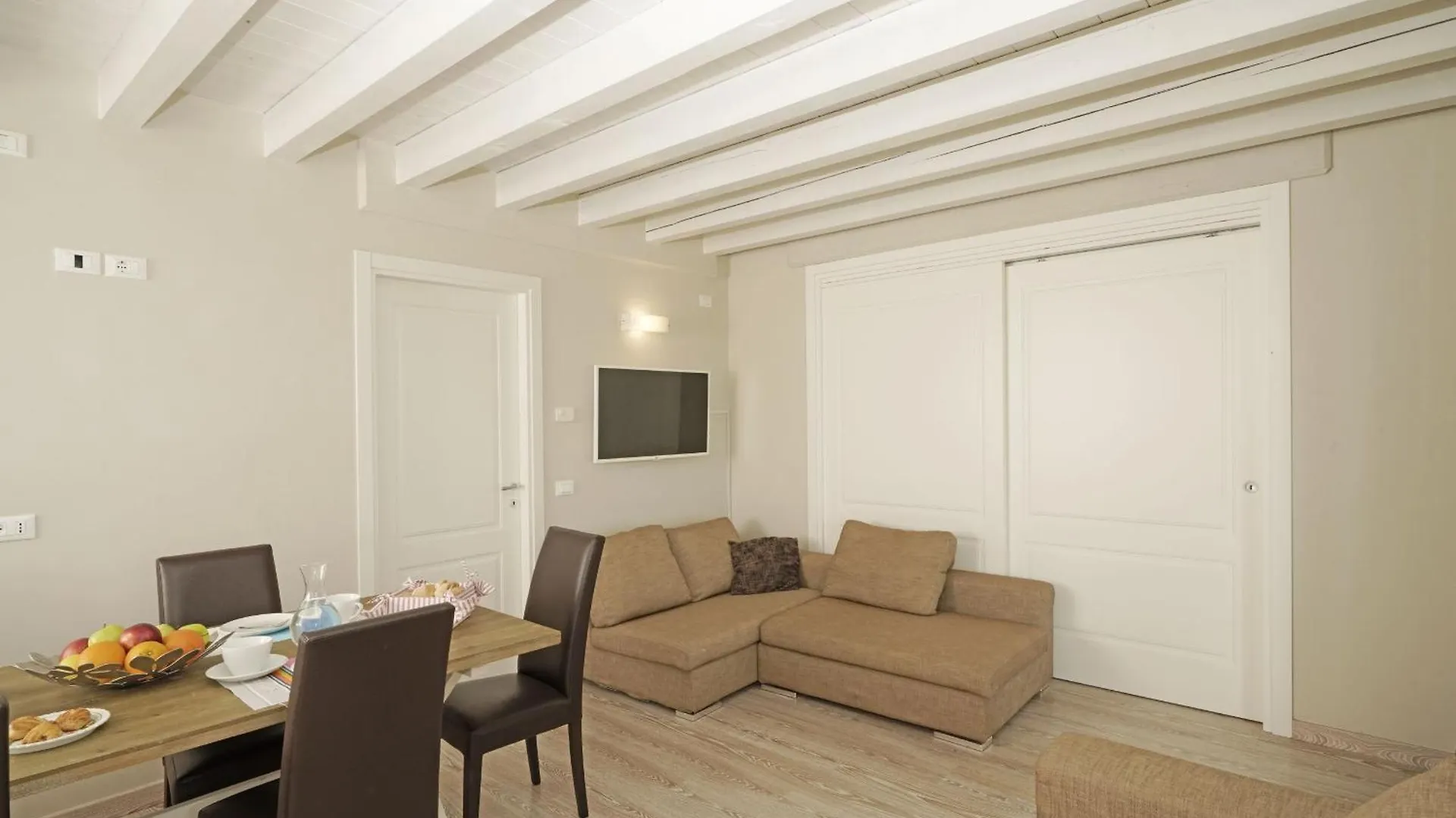 Apartment Ca Rossa Ibisco By Garda Fewo Toscolano Maderno