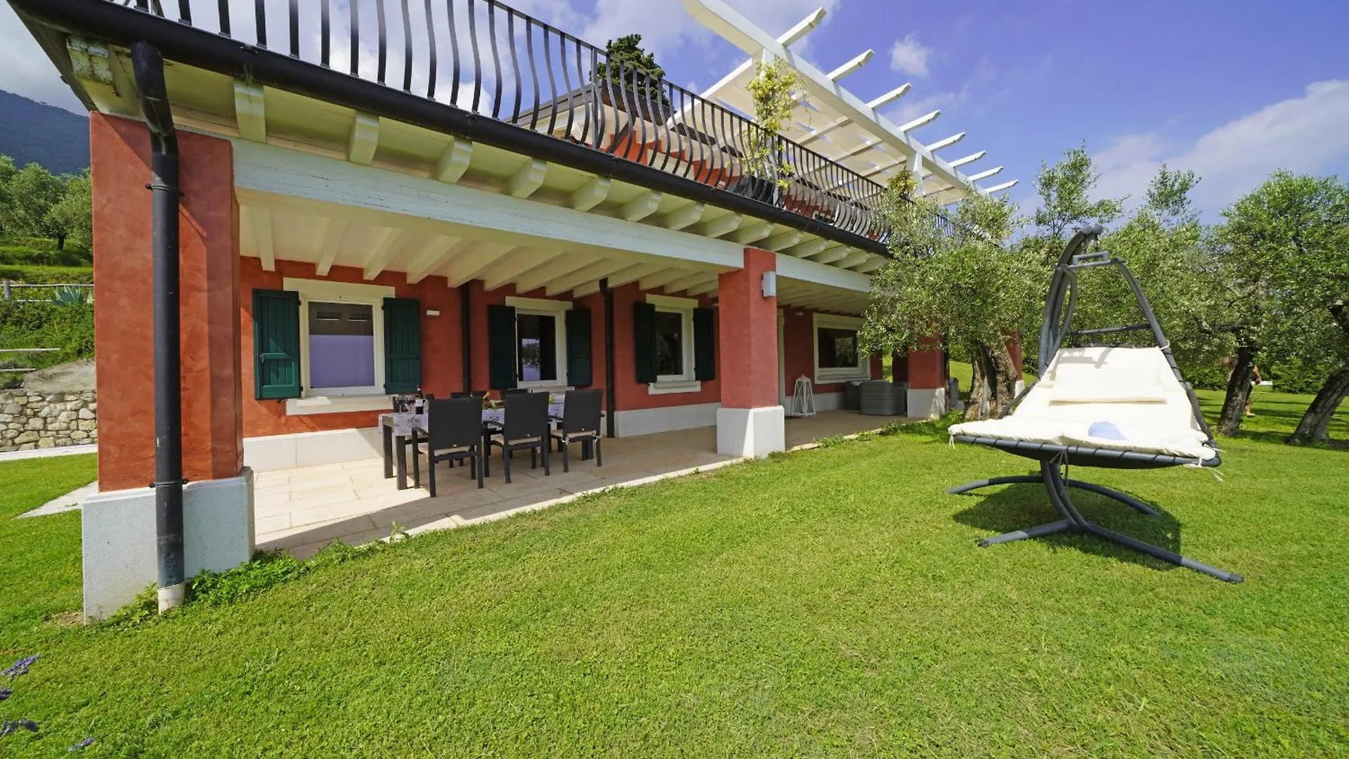 Apartment Ca Rossa Ibisco By Garda Fewo Toscolano Maderno Italy